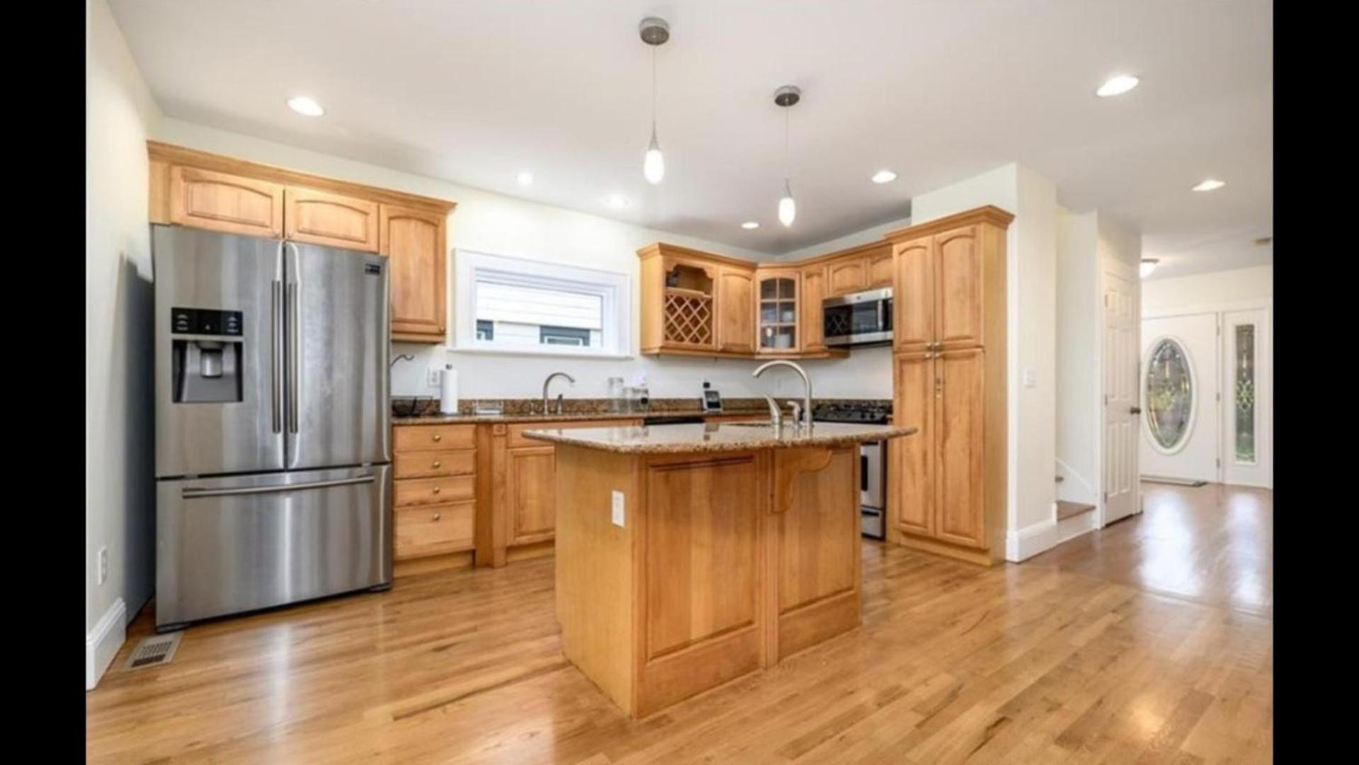 Black Rock Home - 4 Bed - Jacuzzi Bath - Beach Bridgeport Eksteriør billede