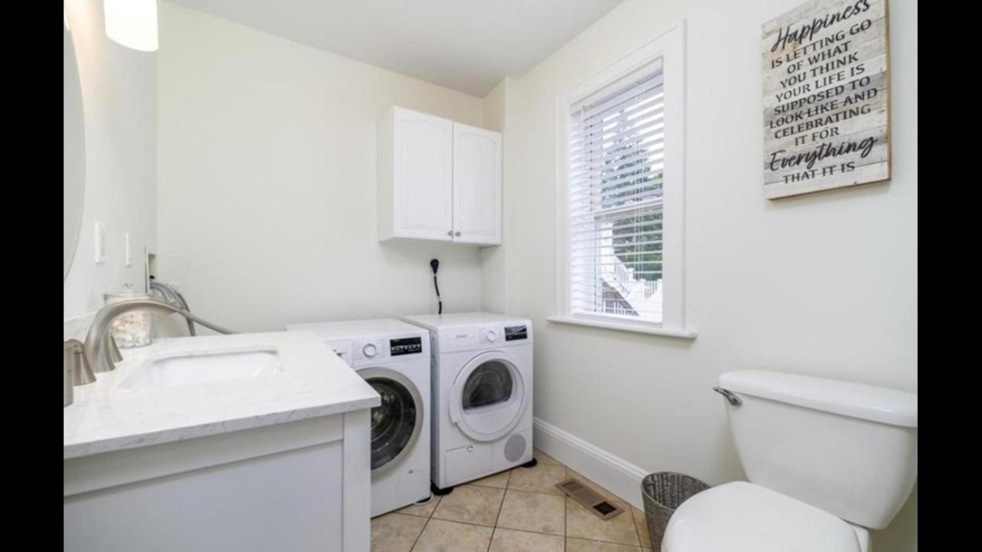 Black Rock Home - 4 Bed - Jacuzzi Bath - Beach Bridgeport Eksteriør billede