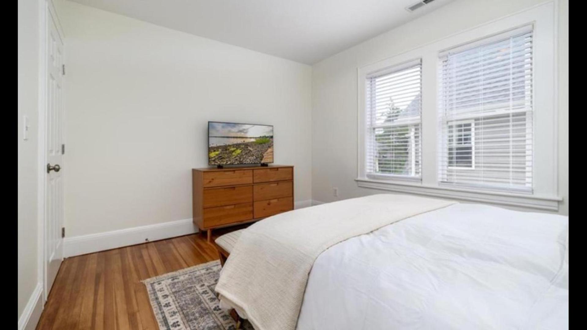 Black Rock Home - 4 Bed - Jacuzzi Bath - Beach Bridgeport Eksteriør billede