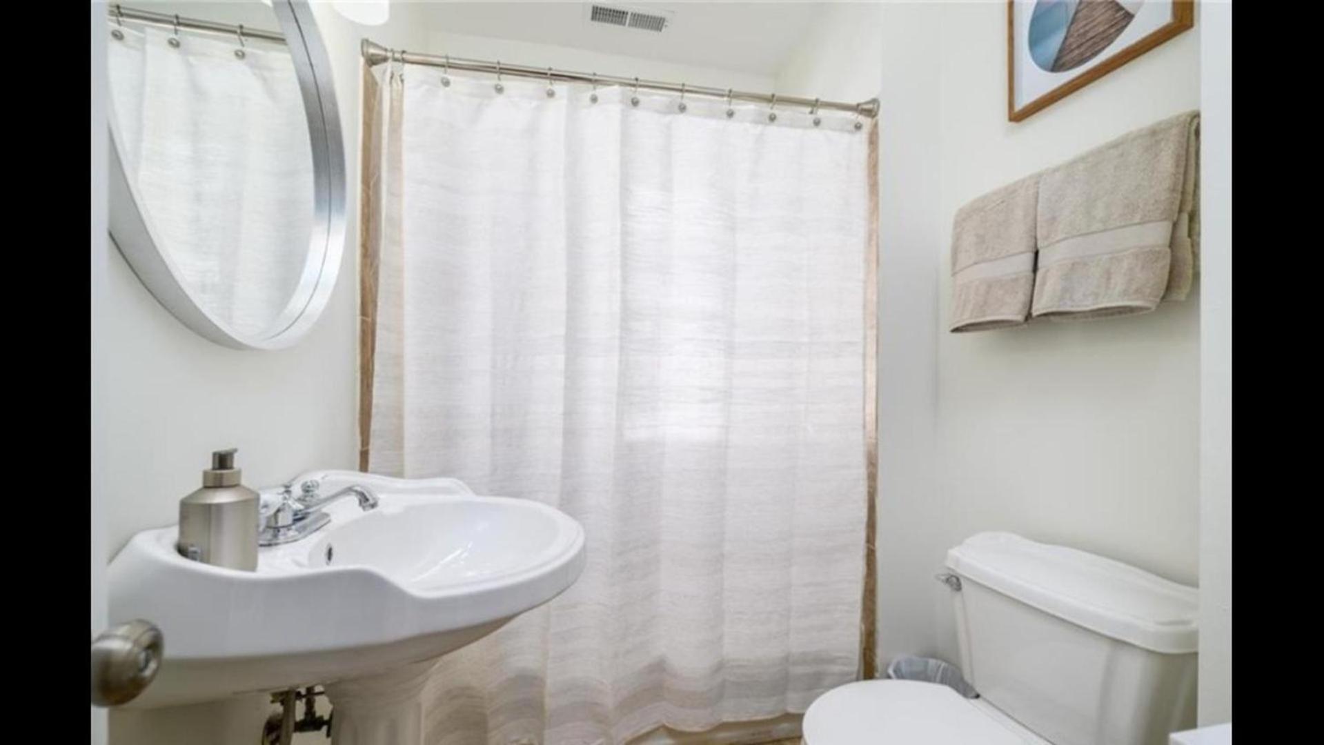 Black Rock Home - 4 Bed - Jacuzzi Bath - Beach Bridgeport Eksteriør billede